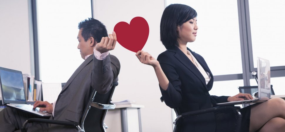 5 Rules for Dating a Coworker